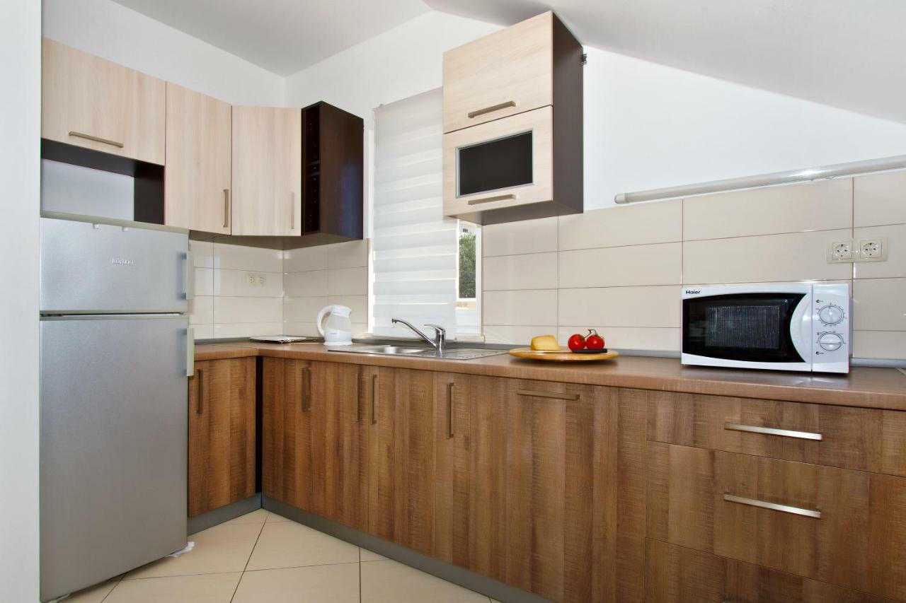 Villa Omis Michy - Family House For Big And Small Groups 外观 照片