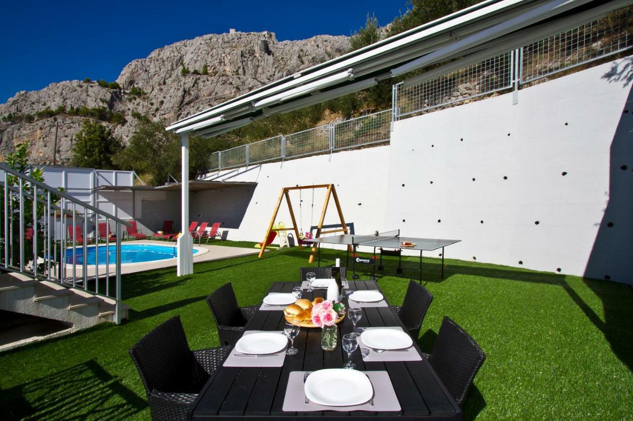 Villa Omis Michy - Family House For Big And Small Groups 外观 照片