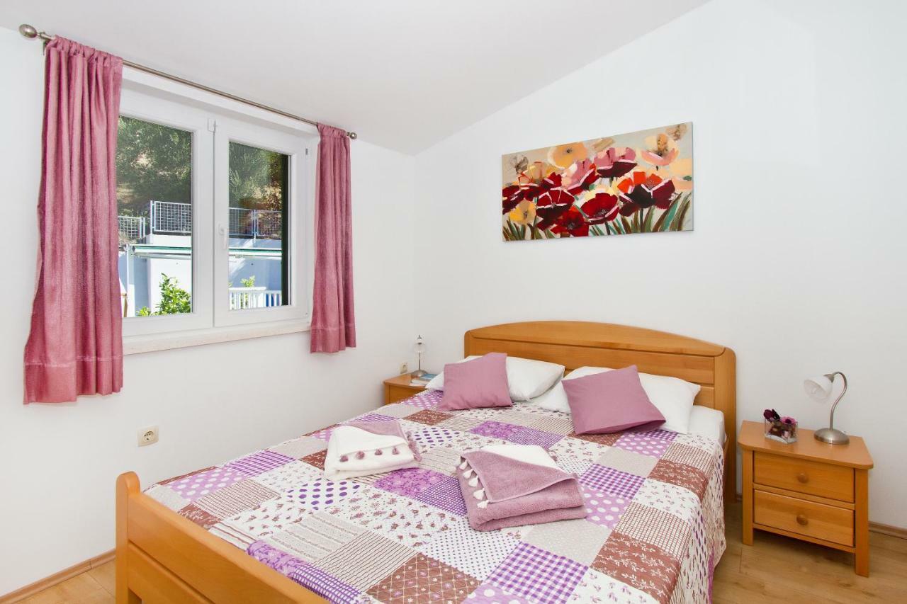 Villa Omis Michy - Family House For Big And Small Groups 外观 照片