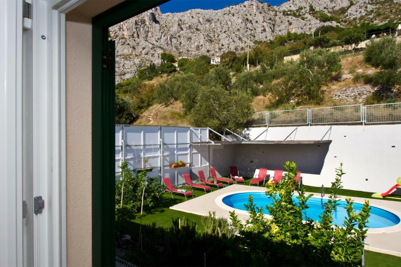 Villa Omis Michy - Family House For Big And Small Groups 外观 照片