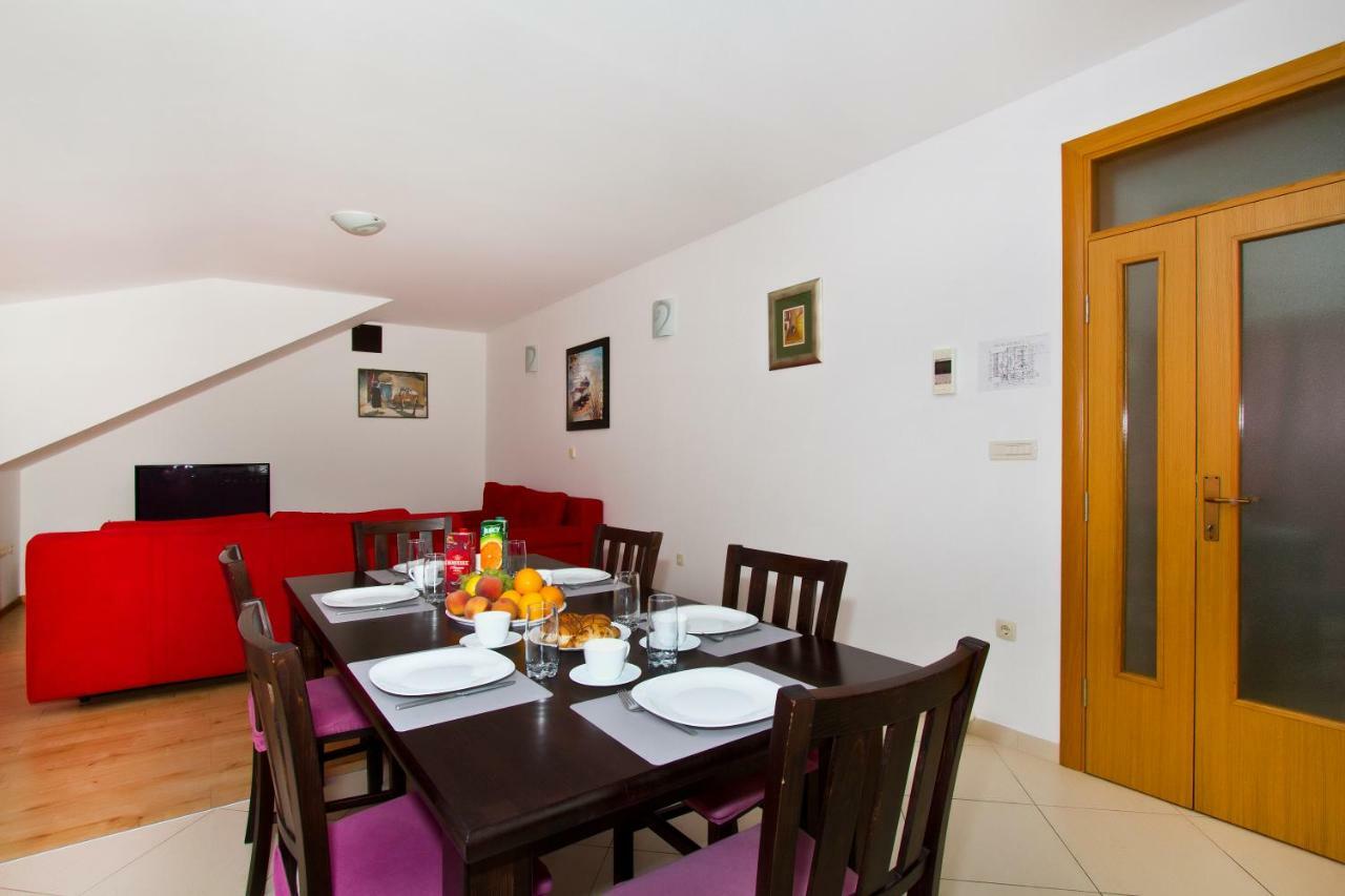 Villa Omis Michy - Family House For Big And Small Groups 外观 照片