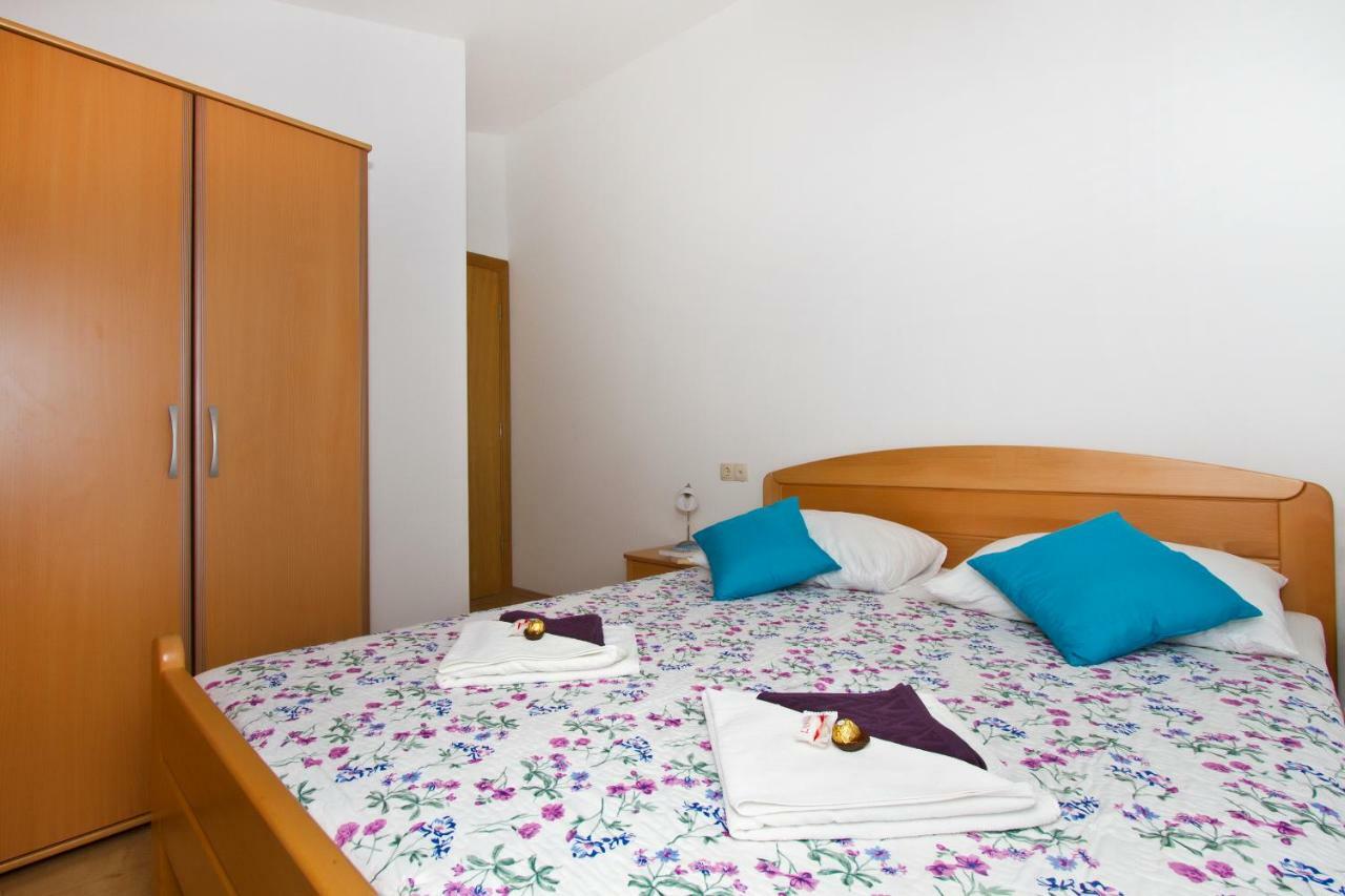 Villa Omis Michy - Family House For Big And Small Groups 外观 照片