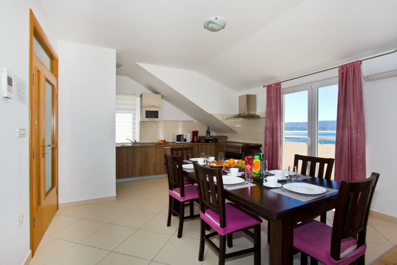 Villa Omis Michy - Family House For Big And Small Groups 外观 照片