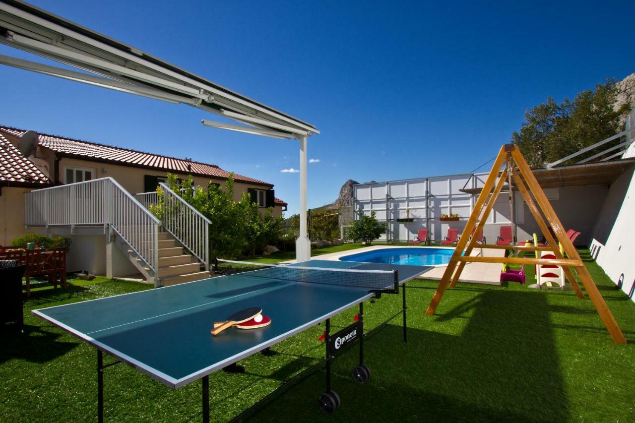 Villa Omis Michy - Family House For Big And Small Groups 外观 照片