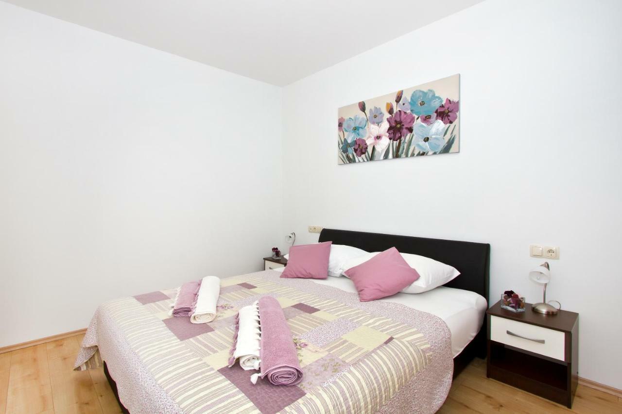 Villa Omis Michy - Family House For Big And Small Groups 外观 照片