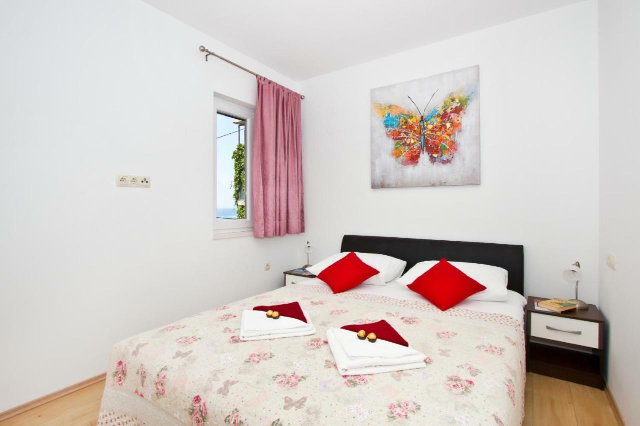 Villa Omis Michy - Family House For Big And Small Groups 外观 照片