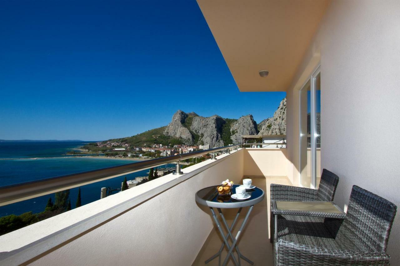 Villa Omis Michy - Family House For Big And Small Groups 外观 照片