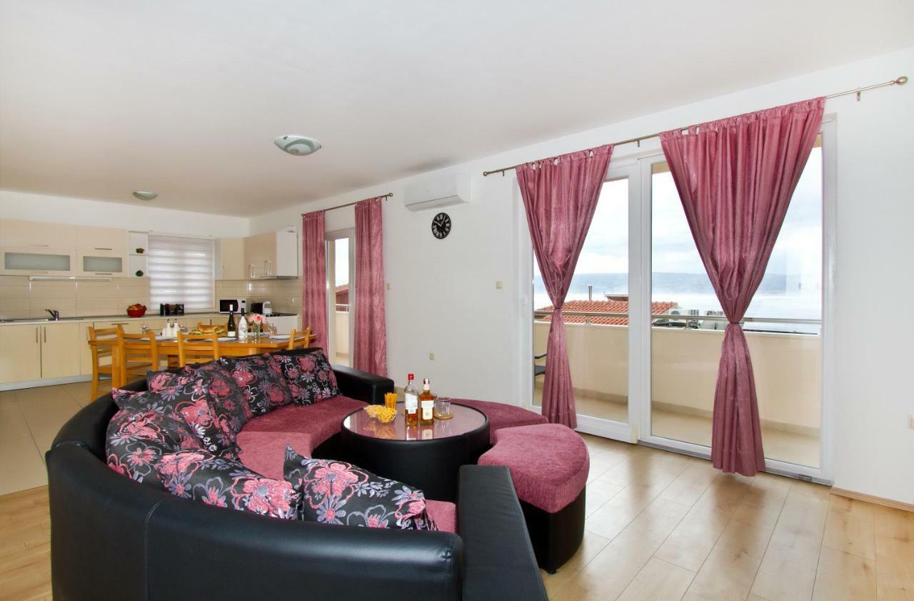 Villa Omis Michy - Family House For Big And Small Groups 外观 照片