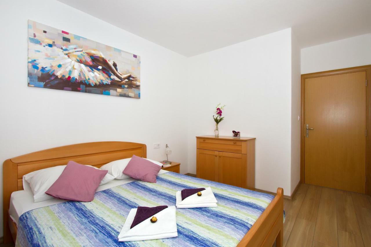 Villa Omis Michy - Family House For Big And Small Groups 外观 照片