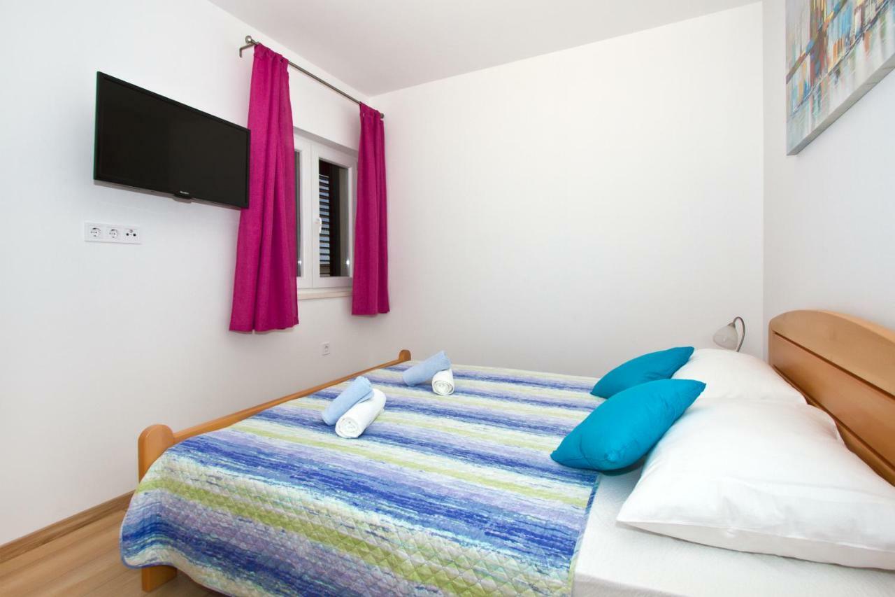 Villa Omis Michy - Family House For Big And Small Groups 外观 照片