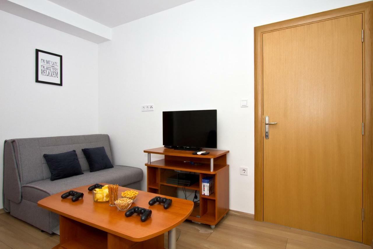 Villa Omis Michy - Family House For Big And Small Groups 外观 照片